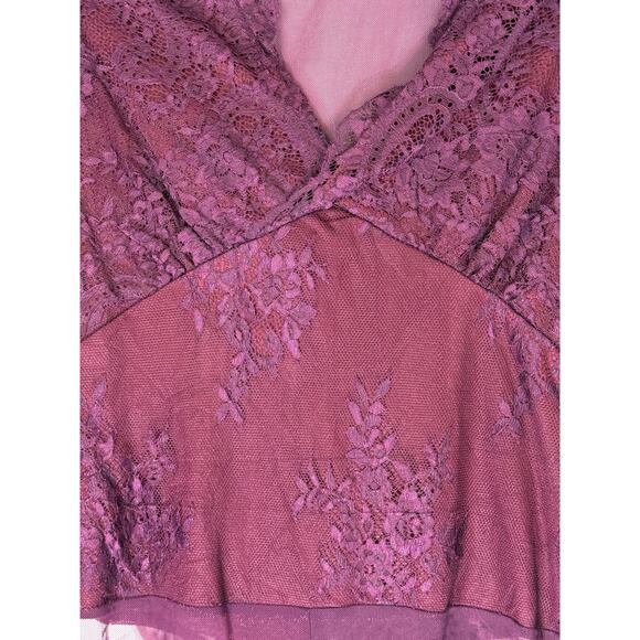 Lulus Burgandy Lace Long Sleeve Deep V-neck Bodycon Bodysuit One Piece Size M - Picture 3 of 10